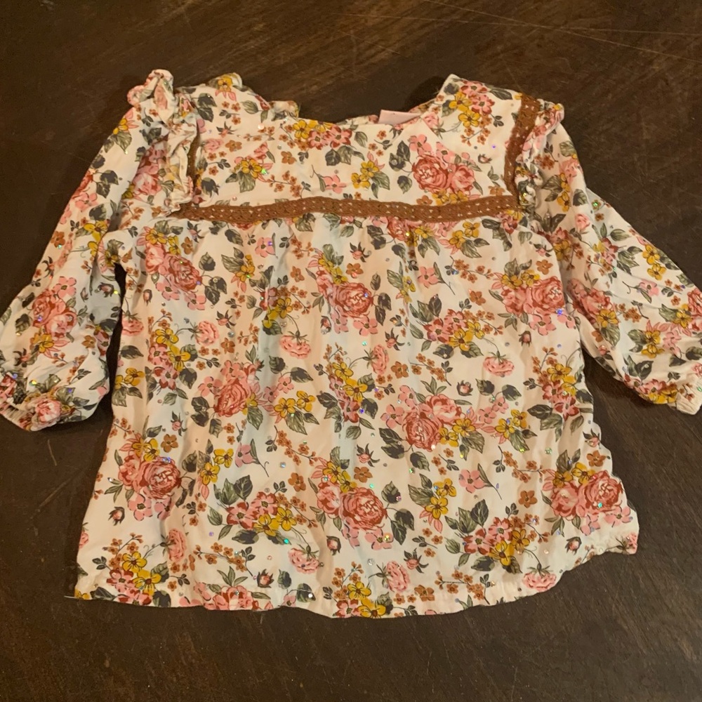 Girls 6 but fits like a 4.